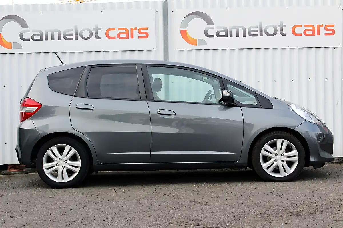 Used 2013 Honda Jazz Es Plus Grey - Interior and Exterior details 5