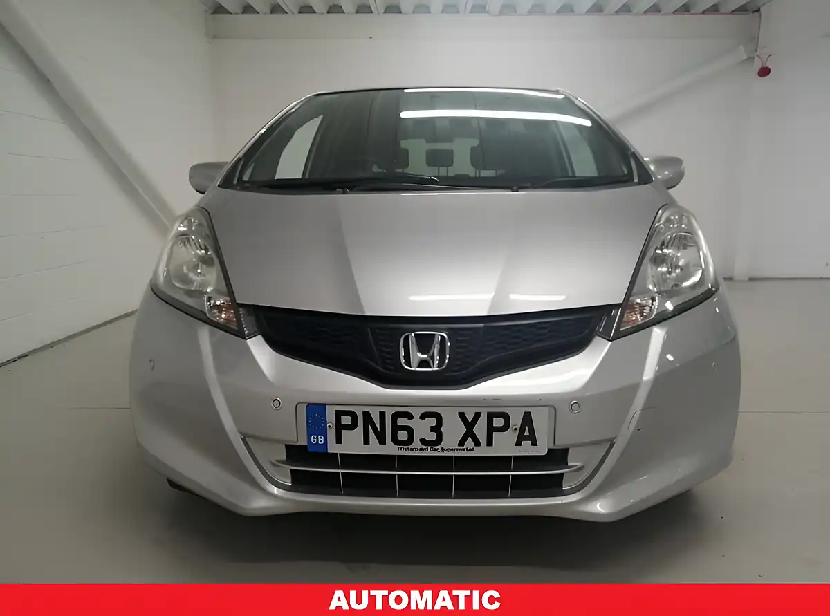 Used 2013 Honda Jazz Es Plus Silver - Interior and Exterior details 4