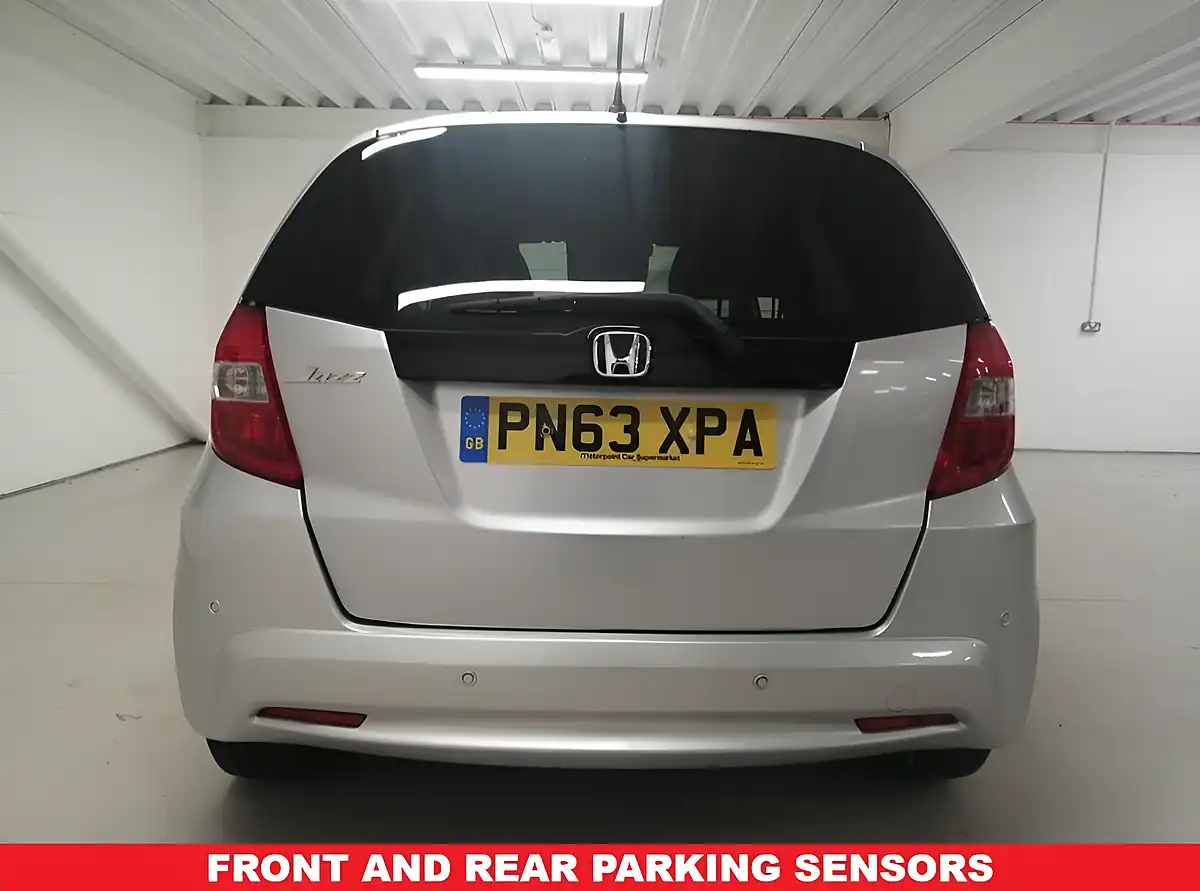 Used 2013 Honda Jazz Es Plus Silver - Interior and Exterior details 5