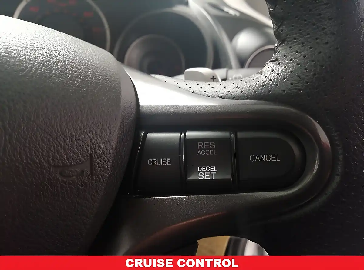 Used 2013 Honda Jazz Es Plus Silver - Interior and Exterior details 9