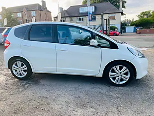 Used 2013 Honda Jazz Es Plus White - Interior and Exterior details 10