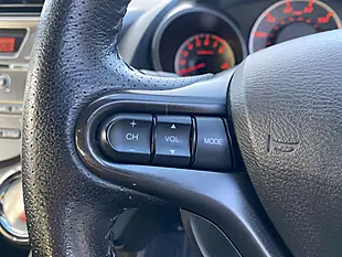 Used 2013 Honda Jazz Es Plus White - Interior and Exterior details 16