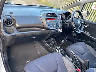 Used 2013 Honda Jazz Es Plus White - Interior and Exterior details 6