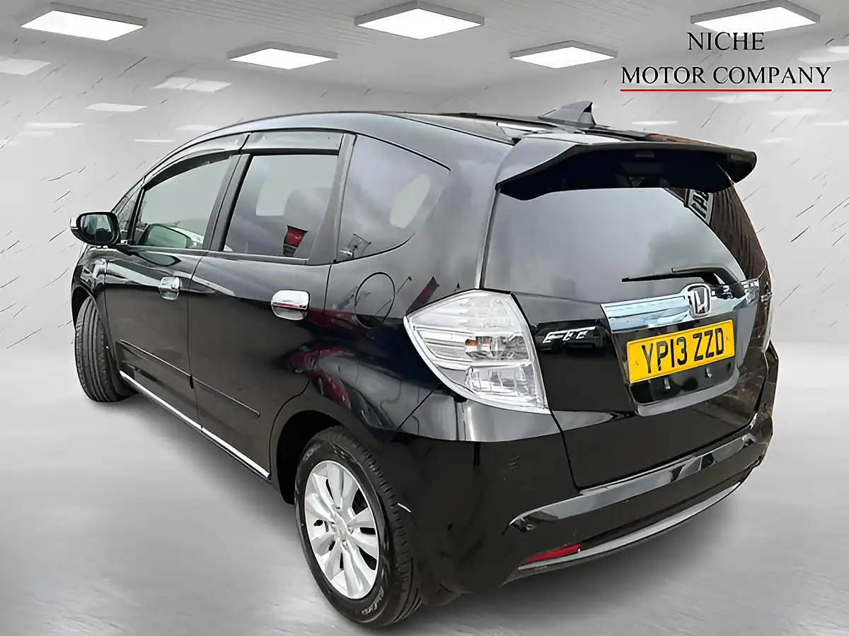 Used 2013 Honda Jazz Hs Black - Interior and Exterior details 9