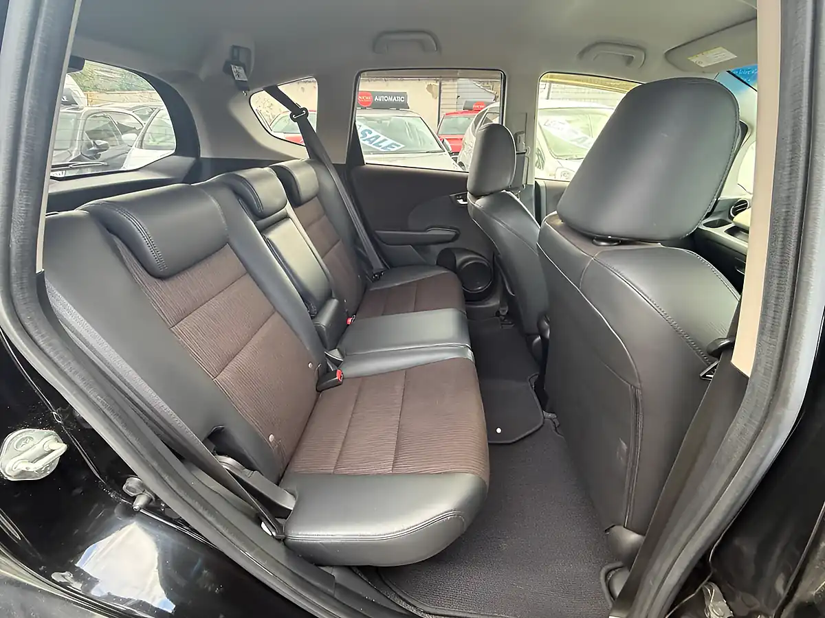 Used 2013 Honda Jazz Hs Black - Interior and Exterior details 13