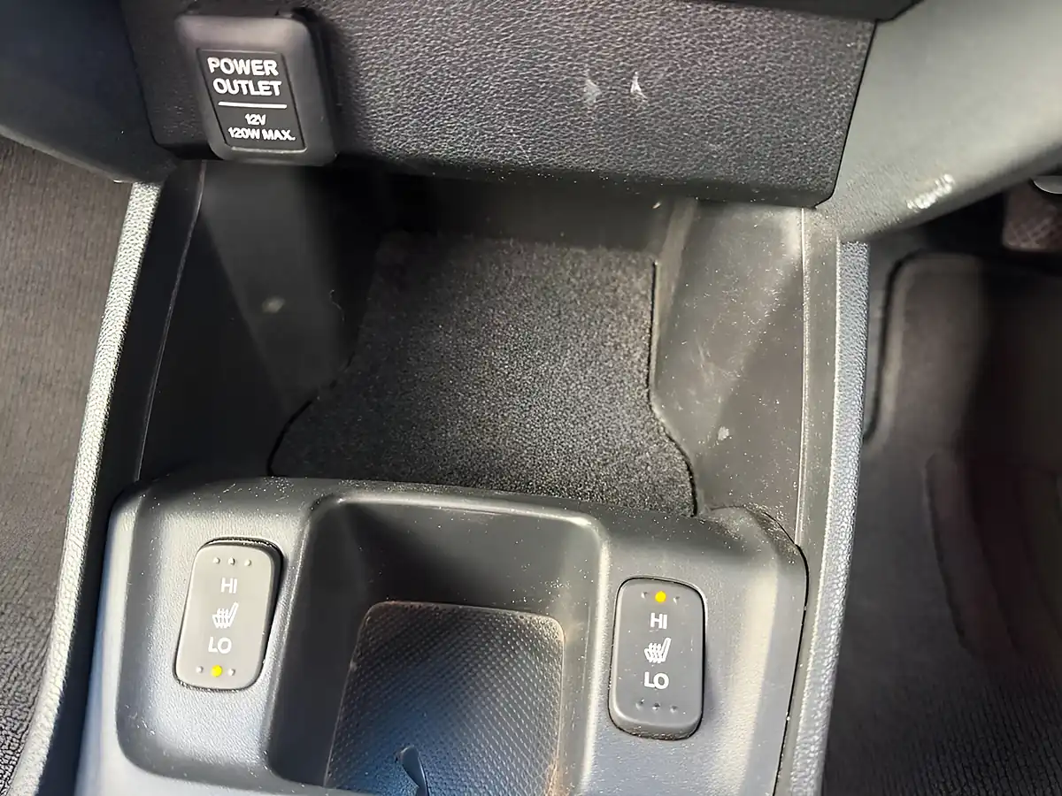 Used 2013 Honda Jazz Hs Black - Interior and Exterior details 16