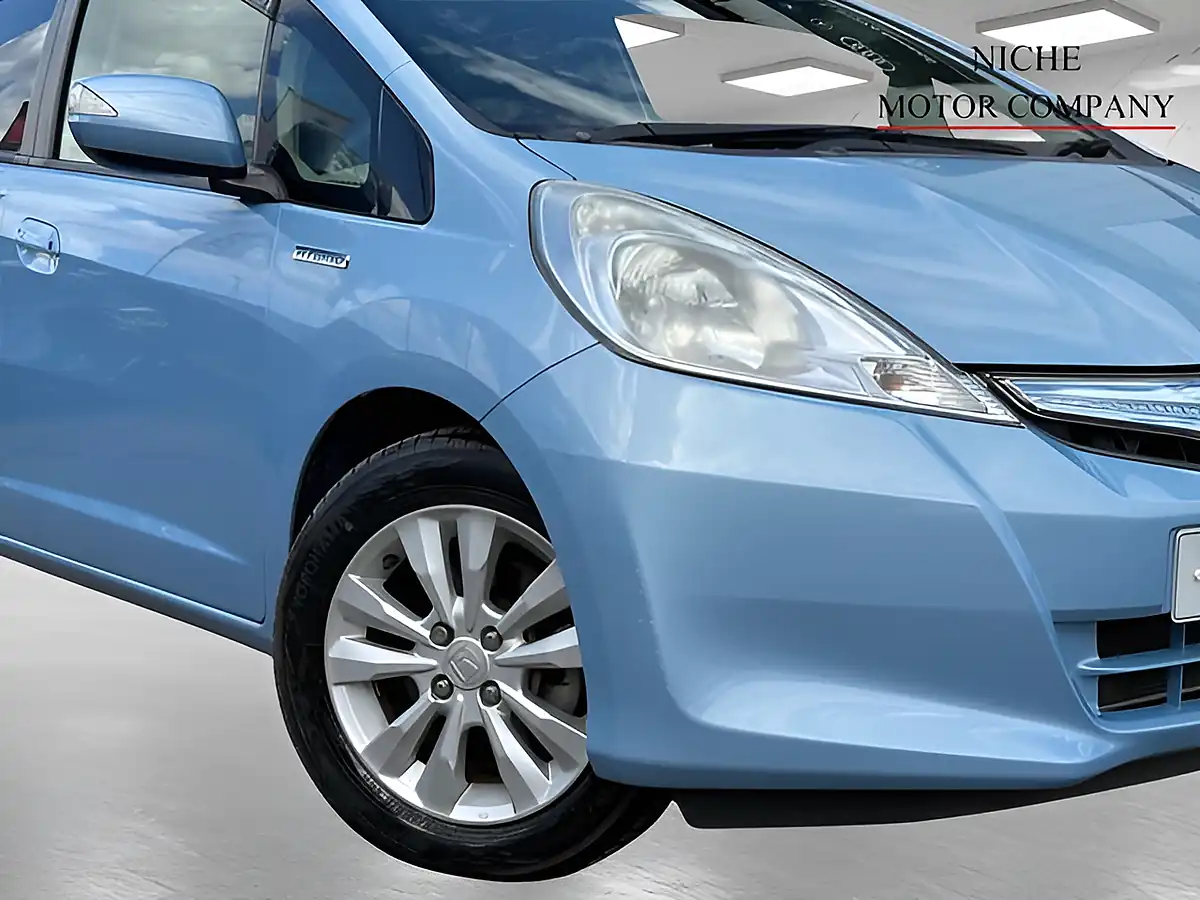 Used 2013 Honda Jazz Hs Blue - Interior and Exterior details 10