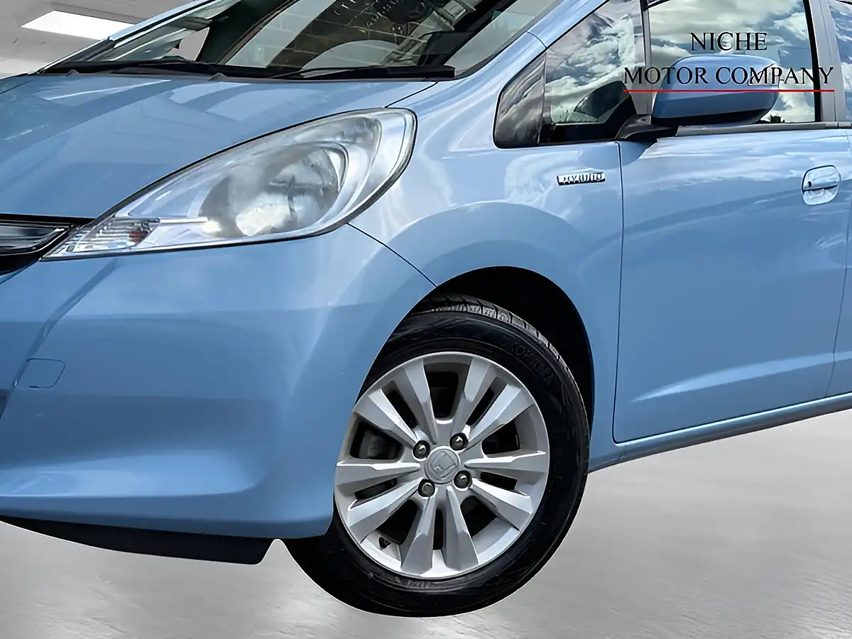 Used 2013 Honda Jazz Hs Blue - Interior and Exterior details 11