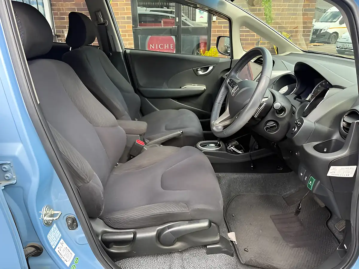 Used 2013 Honda Jazz Hs Blue - Interior and Exterior details 20