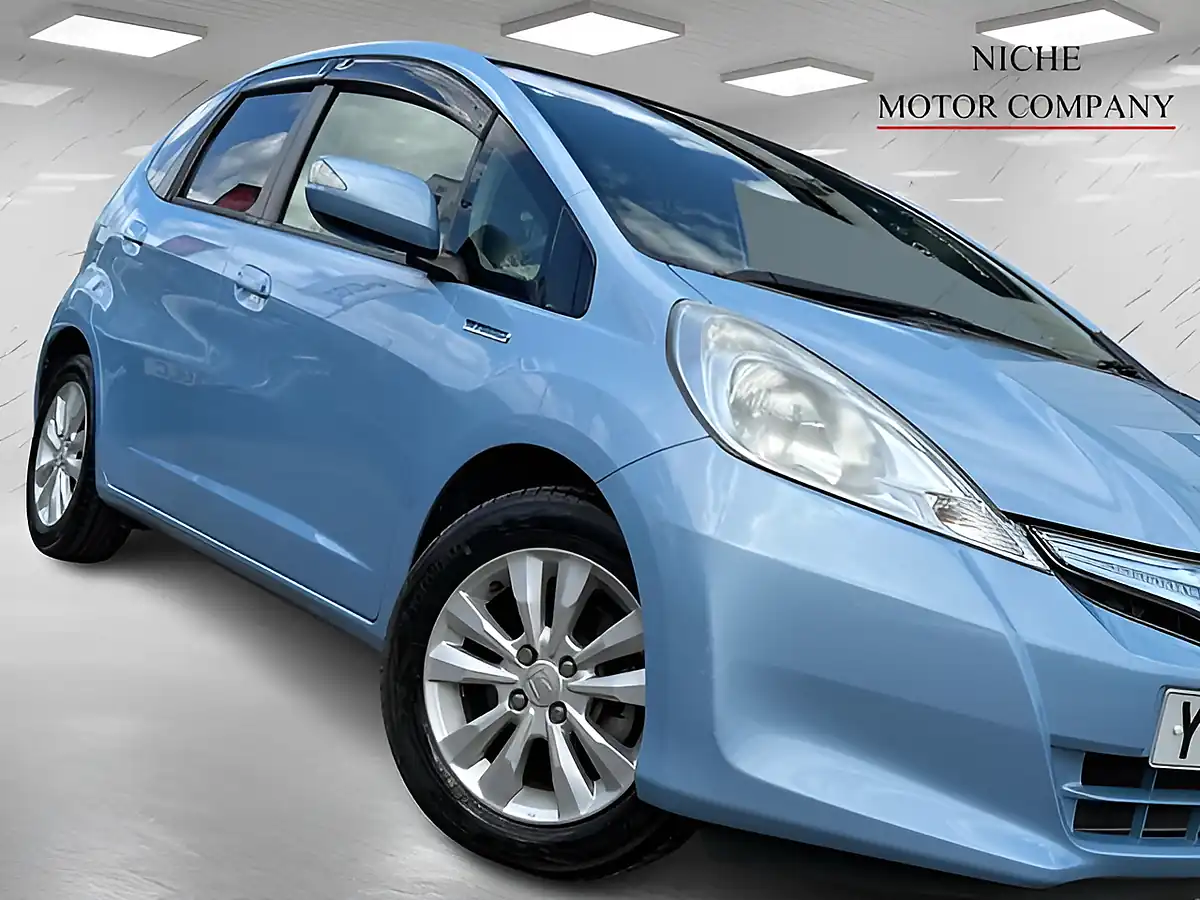 Used 2013 Honda Jazz Hs Blue - Interior and Exterior details 9