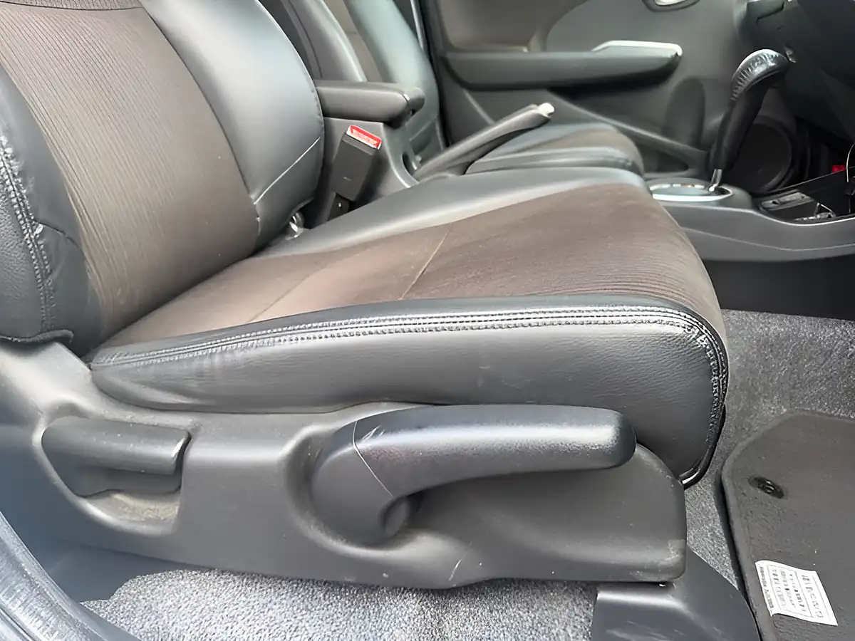 Used 2013 Honda Jazz Hs Blue - Interior and Exterior details 10