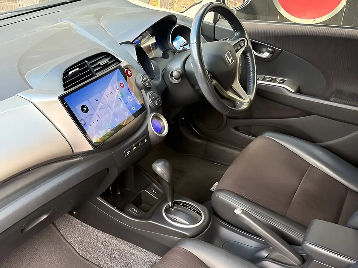 Used 2013 Honda Jazz Hs Blue - Interior and Exterior details 13