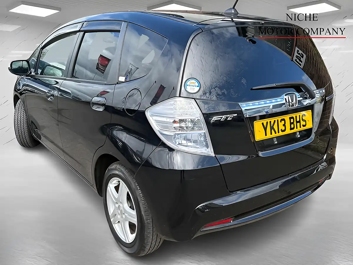Used 2013 Honda Jazz Hs - Interior and Exterior details 14