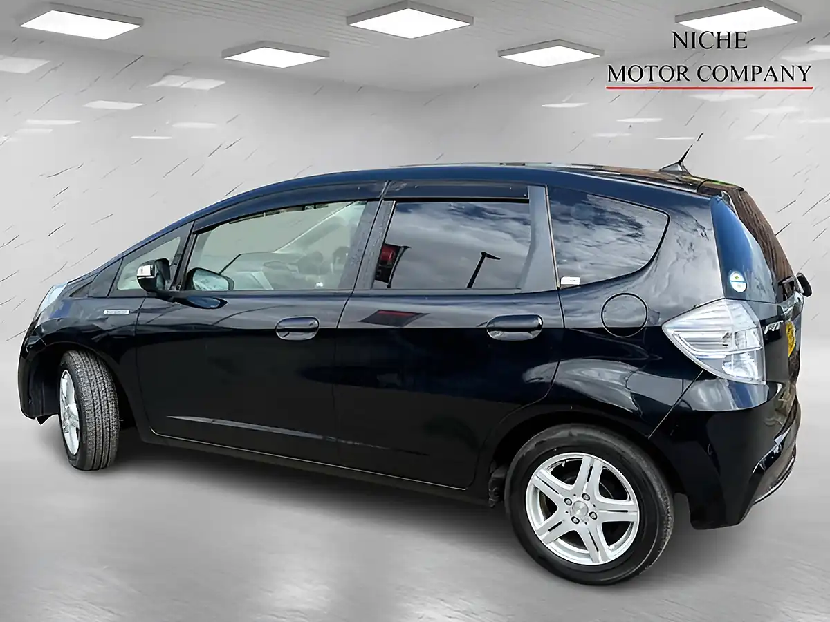 Used 2013 Honda Jazz Hs - Interior and Exterior details 18