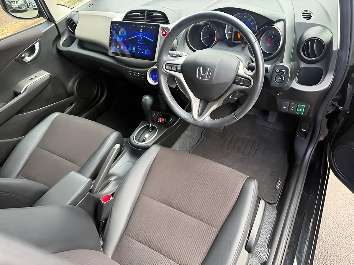 Used 2013 Honda Jazz Hs - Interior and Exterior details 3