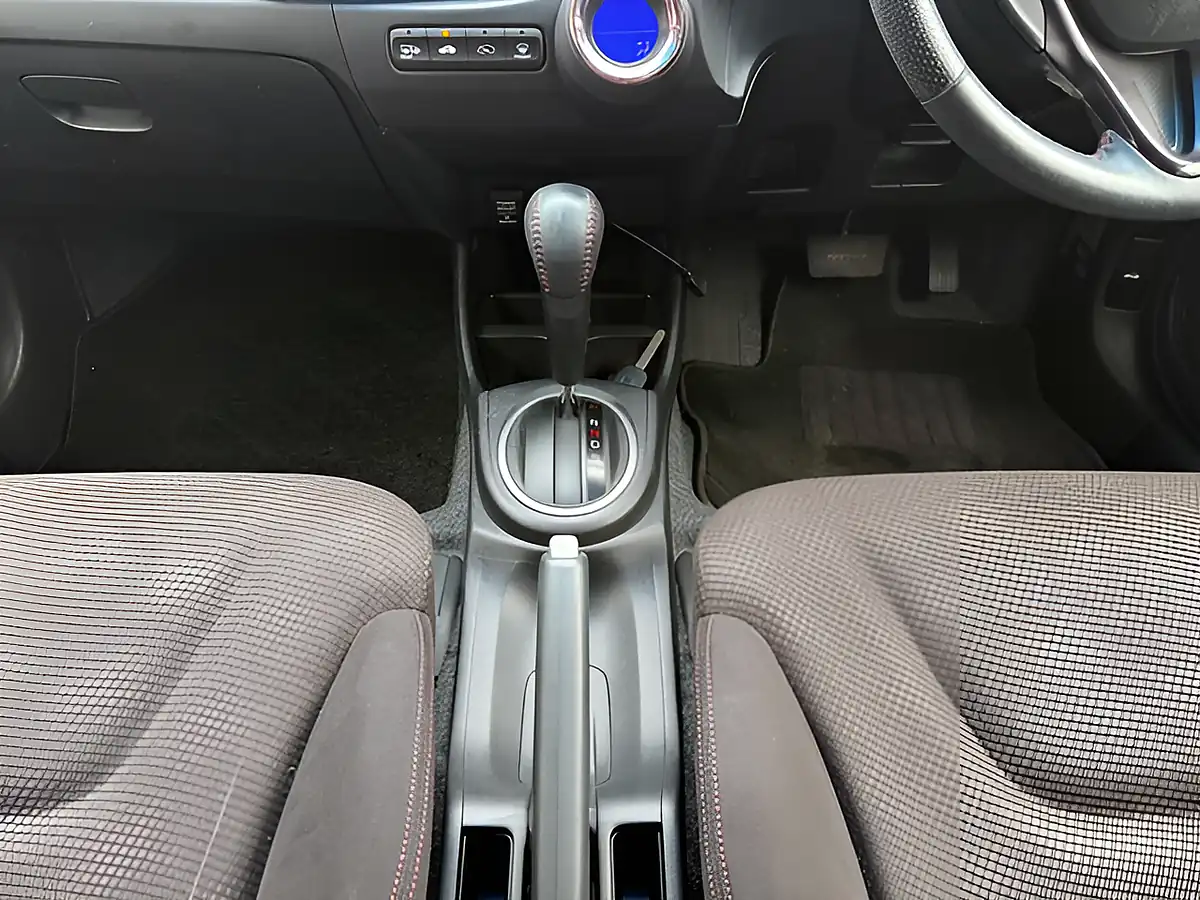Used 2013 Honda Jazz Hs Pink - Interior and Exterior details 14