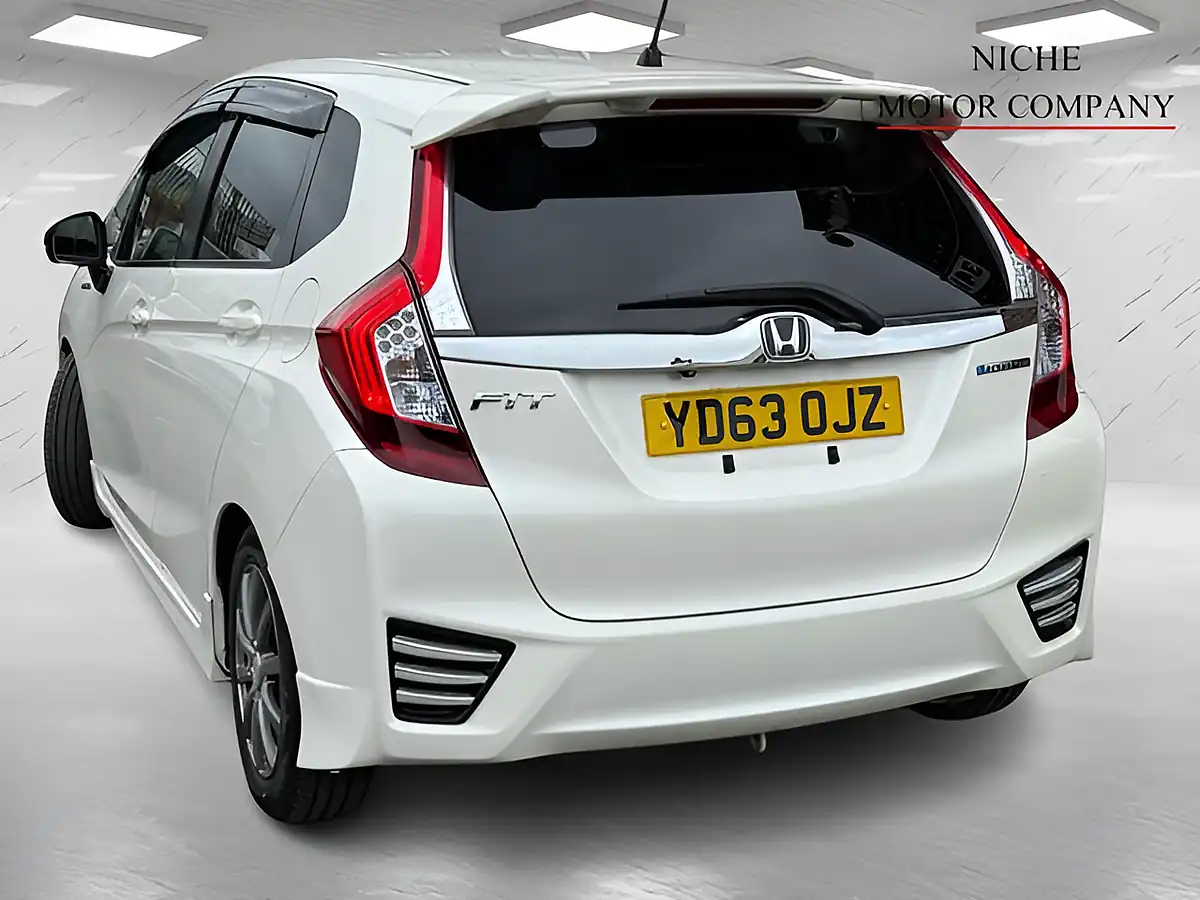 Used 2013 Honda Jazz Hs Silver - Interior and Exterior details 10