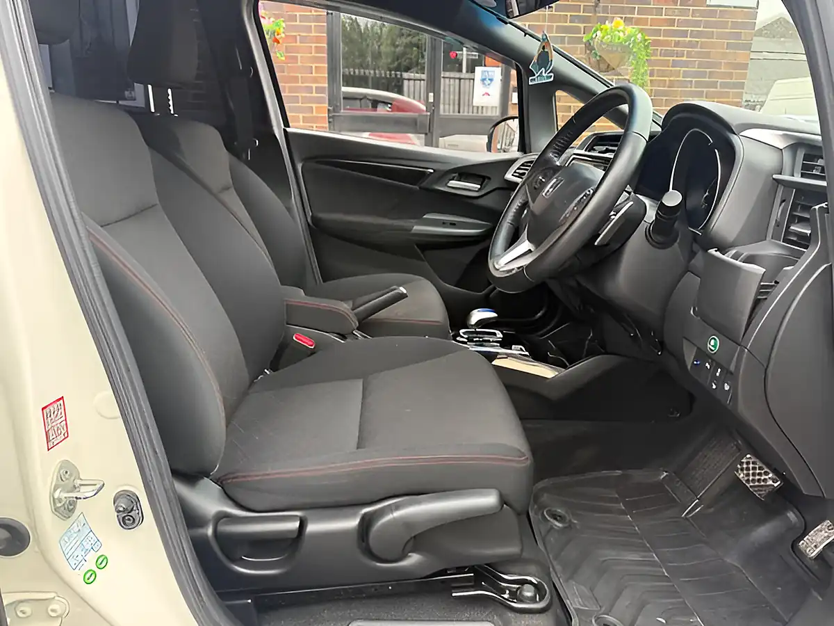 Used 2013 Honda Jazz Hs Silver - Interior and Exterior details 15
