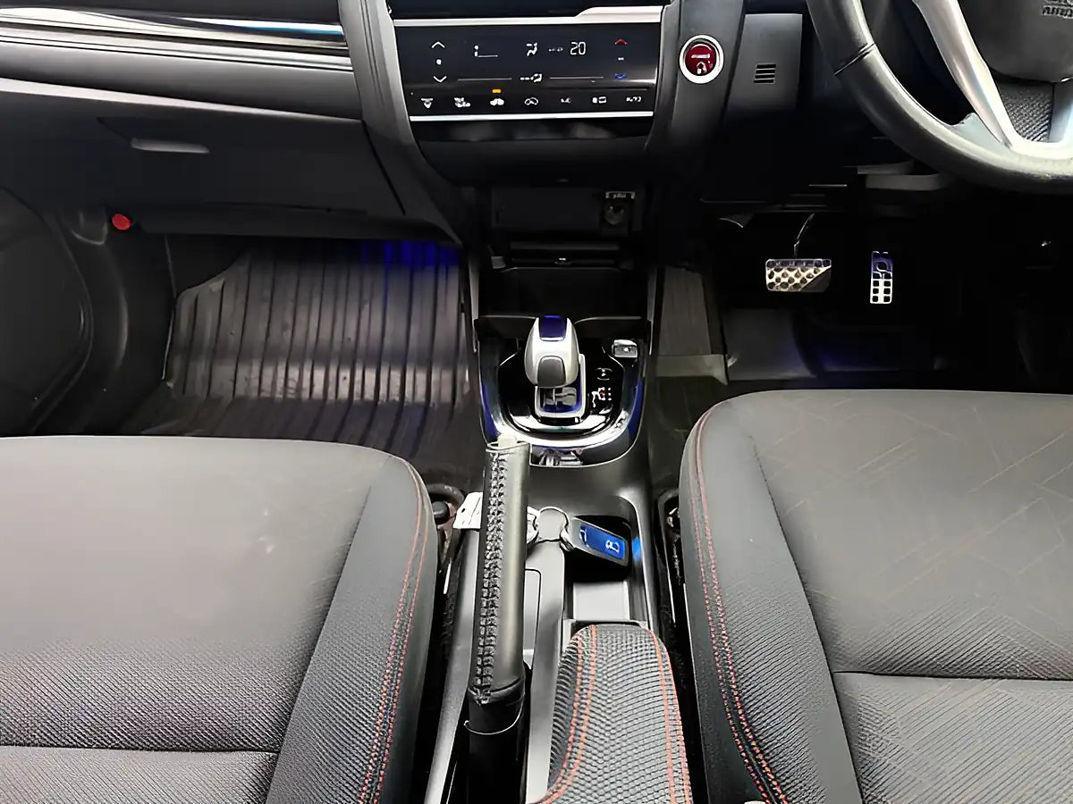 Used 2013 Honda Jazz Hs Silver - Interior and Exterior details 3