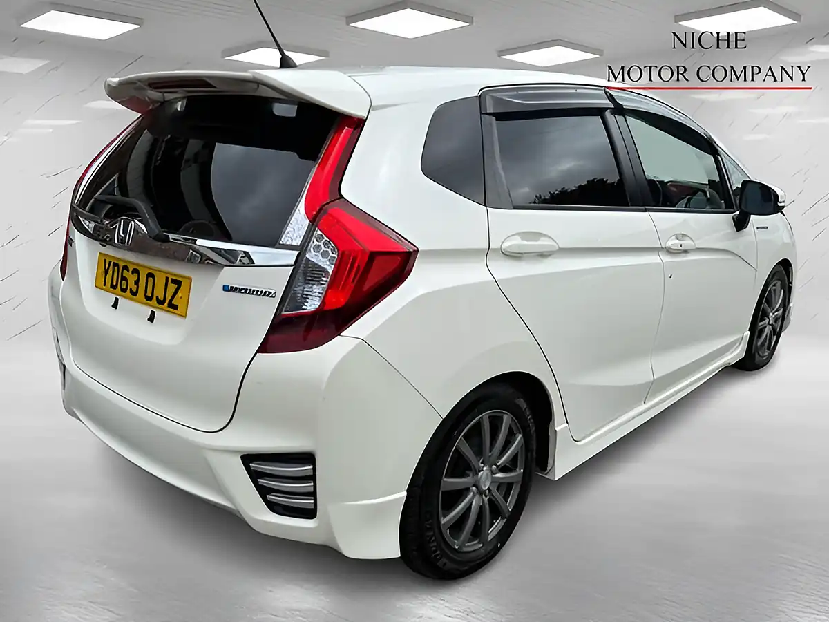 Used 2013 Honda Jazz Hs Silver - Interior and Exterior details 5