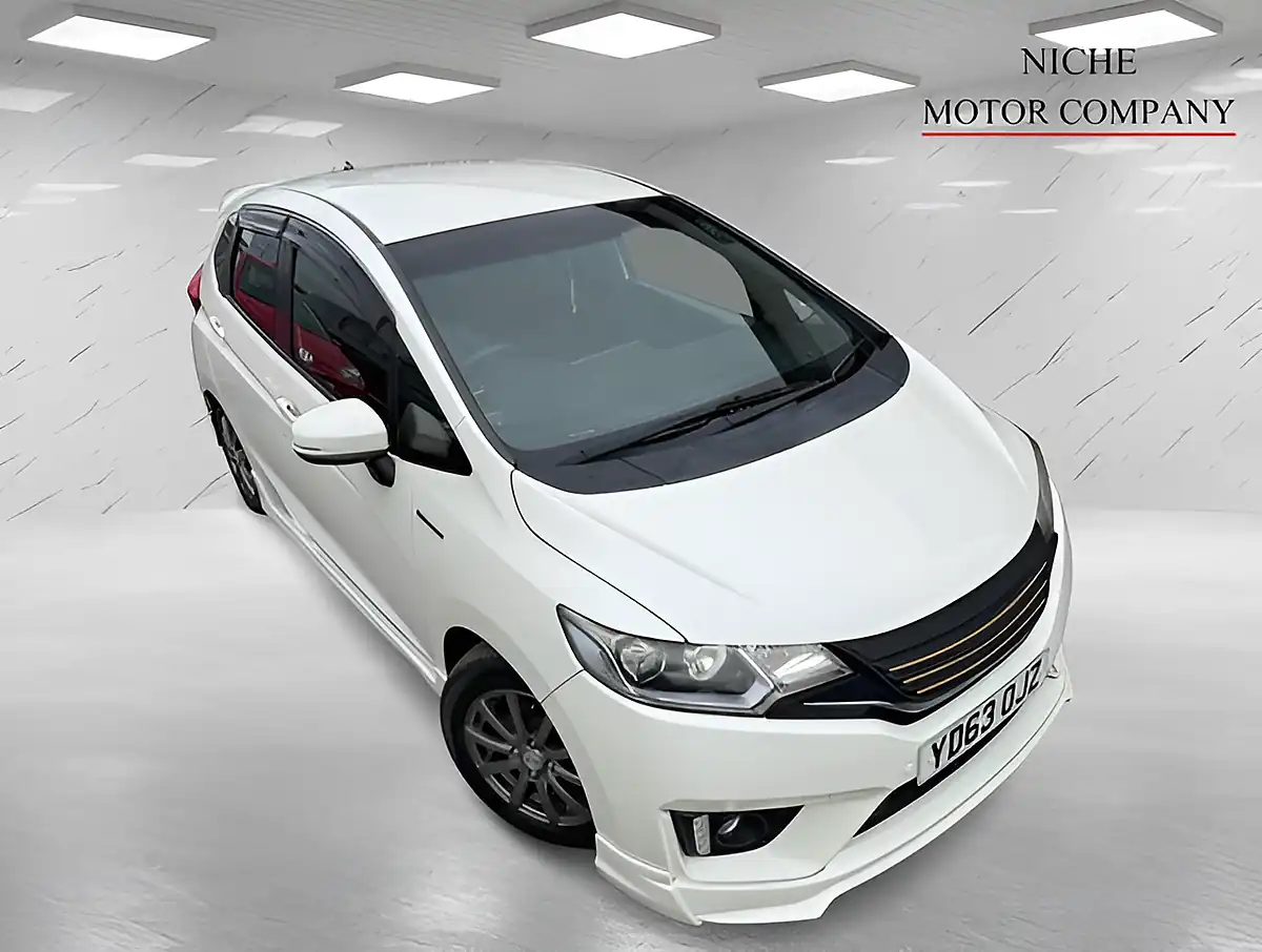 Used 2013 Honda Jazz Hs Silver - Interior and Exterior details 7