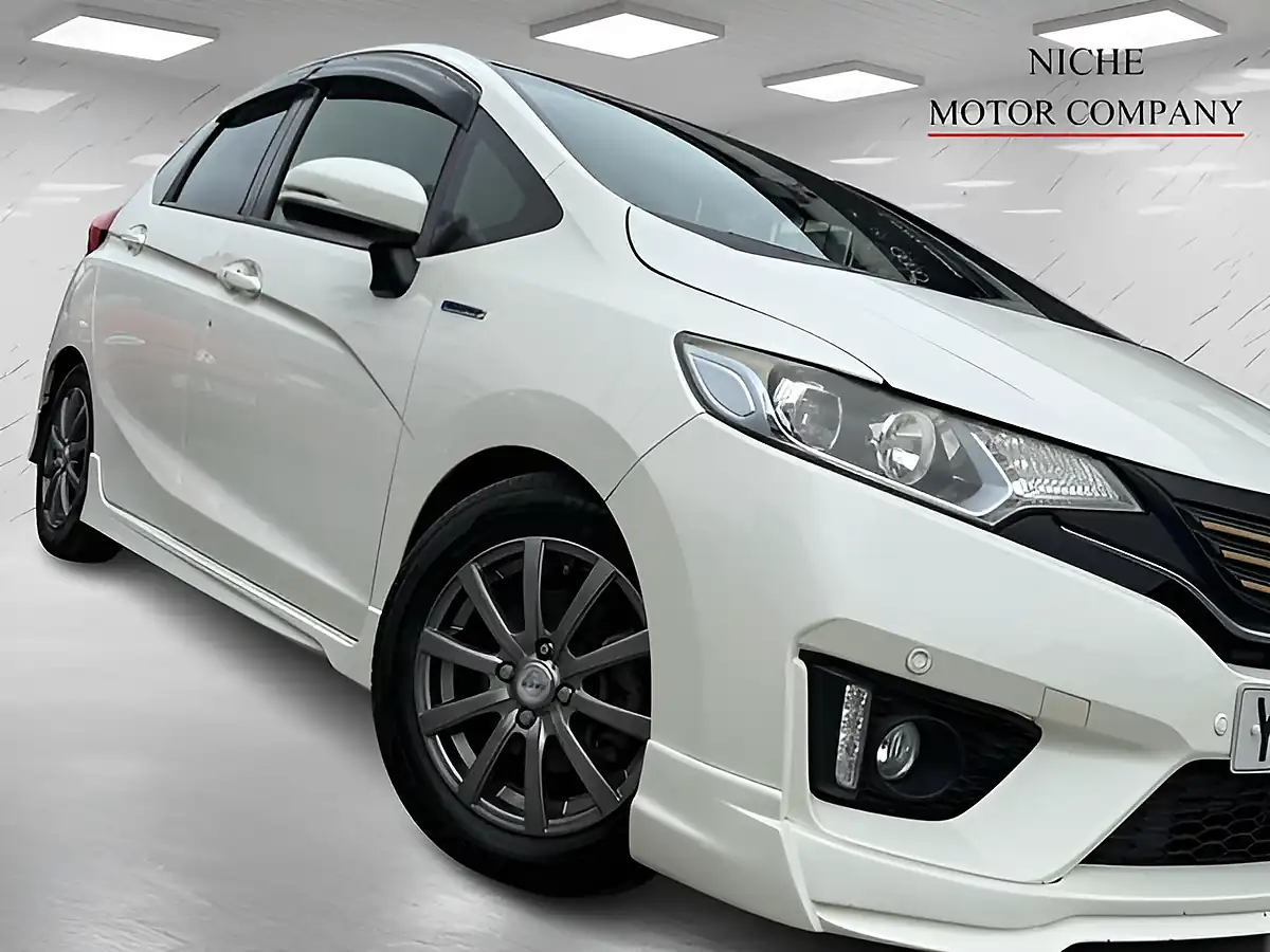 Used 2013 Honda Jazz Hs Silver - Interior and Exterior details 9