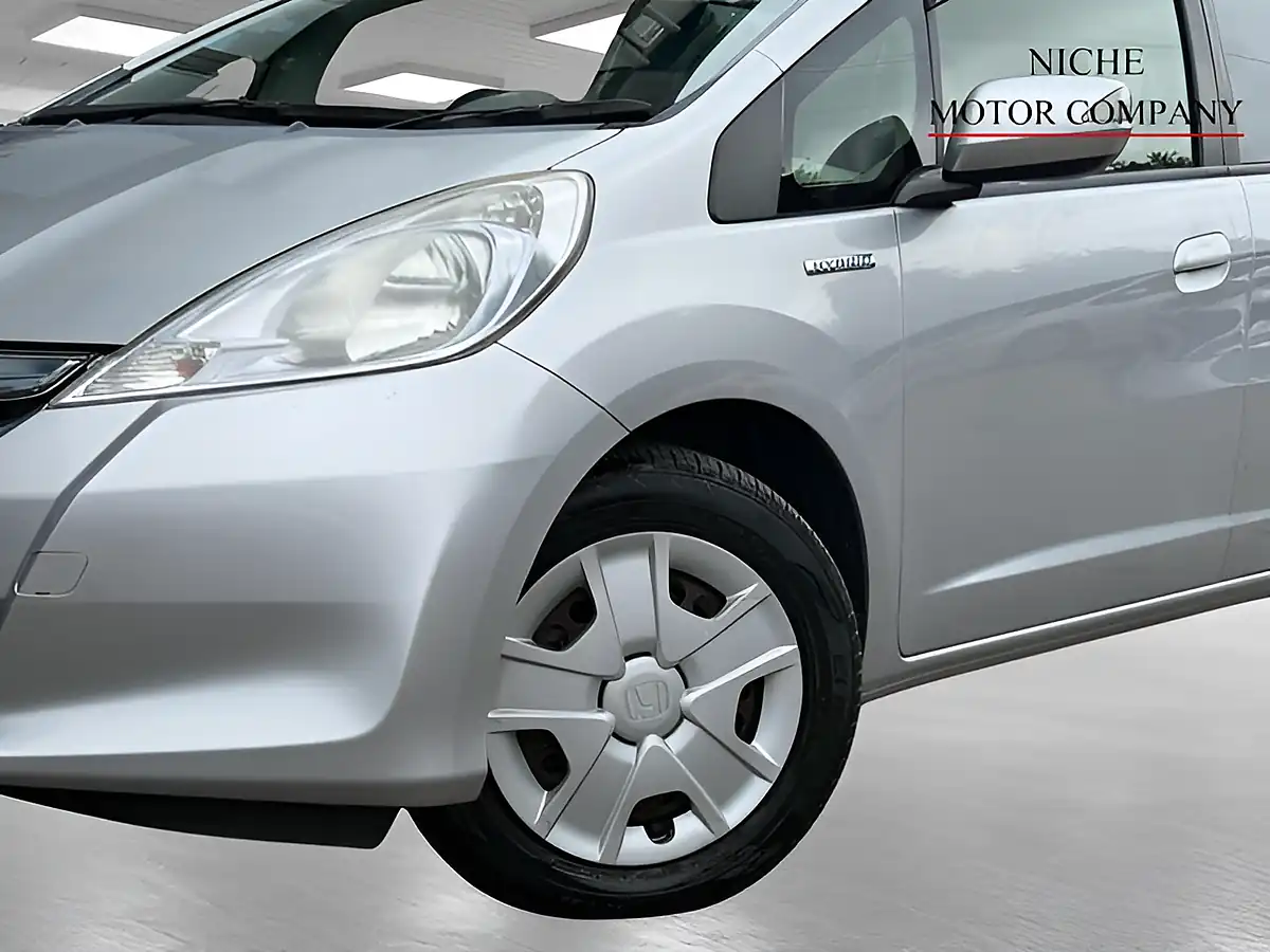 Used 2013 Honda Jazz Hs Silver - Interior and Exterior details 18