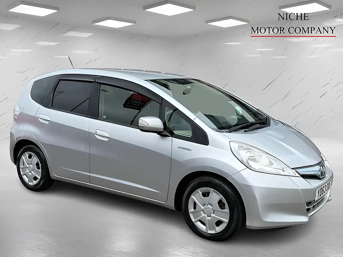 Used 2013 Honda Jazz Hs Silver - Interior and Exterior details 7