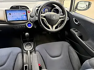 Used 2013 Honda Jazz Hs White - Interior and Exterior details 12