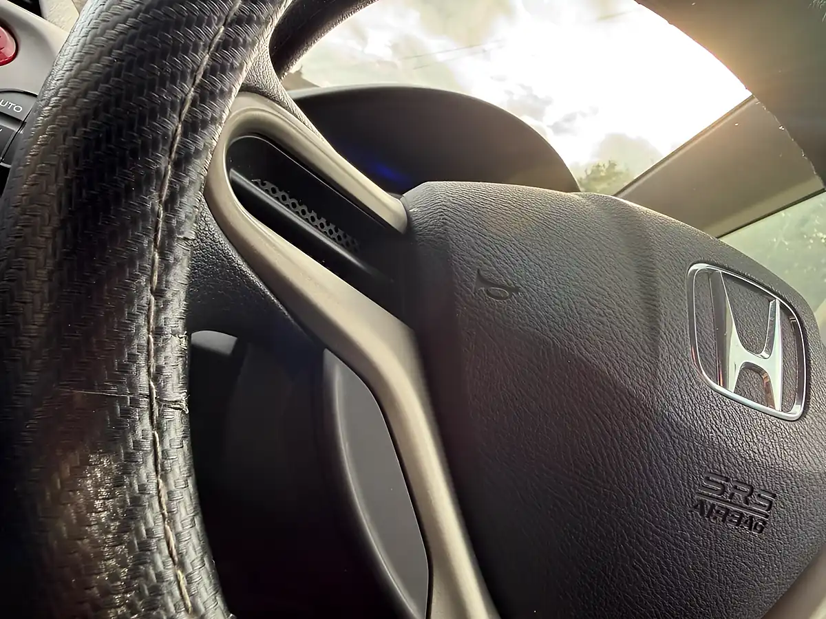 Used 2013 Honda Jazz Hs White - Interior and Exterior details 14