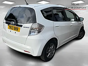 Used 2013 Honda Jazz Hs White - Interior and Exterior details 18