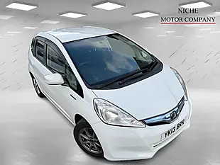 Used 2013 Honda Jazz Hs White - Interior and Exterior details 7