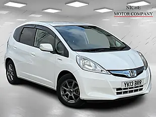 Used 2013 Honda Jazz Hs White - Interior and Exterior details 9