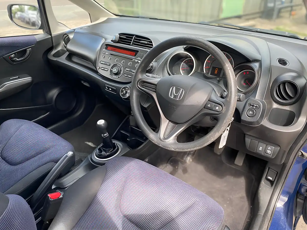 Used 2013 Honda Jazz S Blue - Interior and Exterior details 12