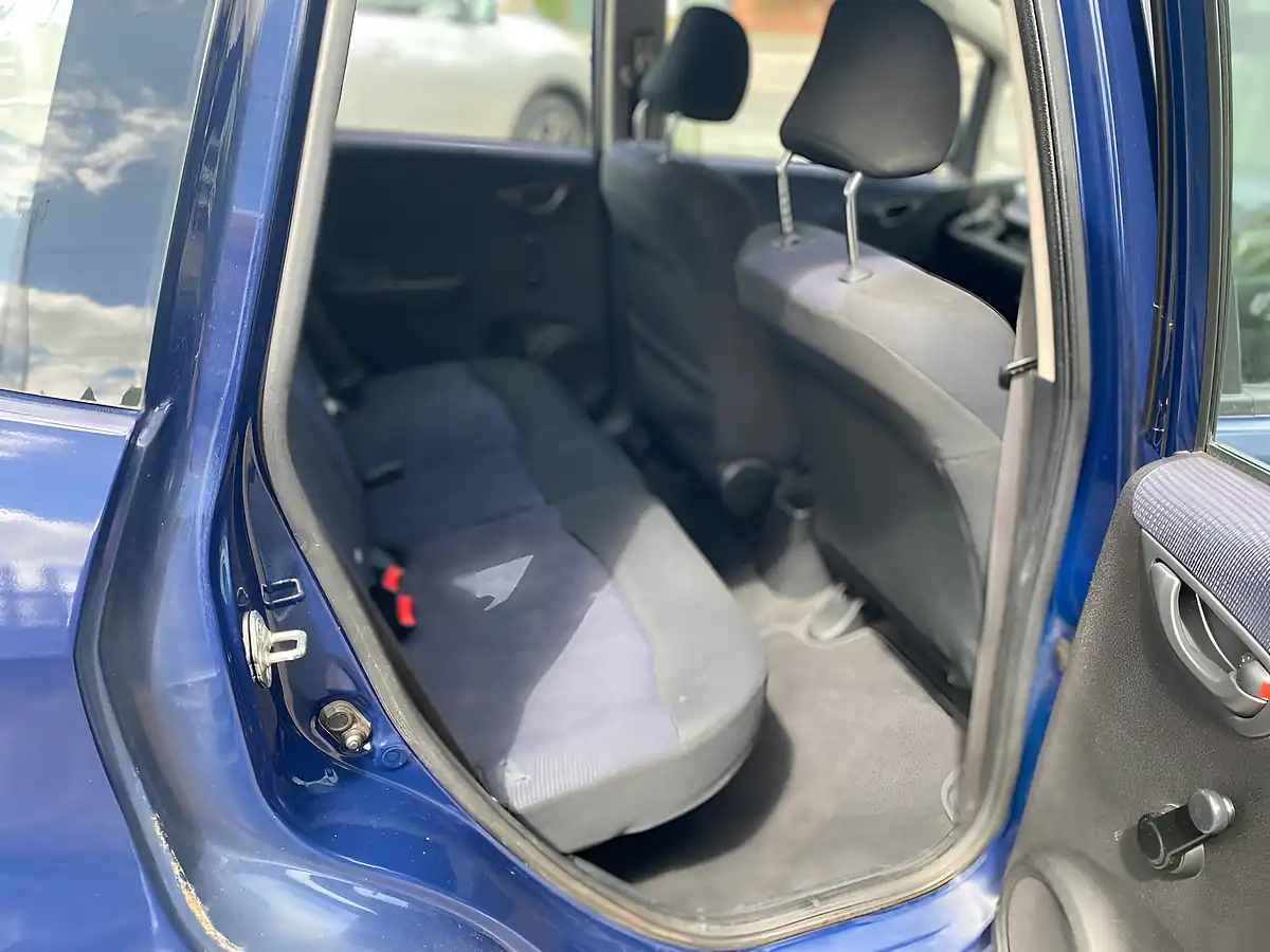 Used 2013 Honda Jazz S Blue - Interior and Exterior details 13