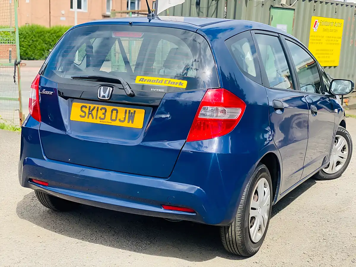 Used 2013 Honda Jazz S Blue - Interior and Exterior details 7