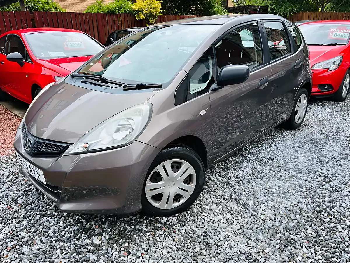 Used 2013 Honda Jazz S Brown - Interior and Exterior details 2