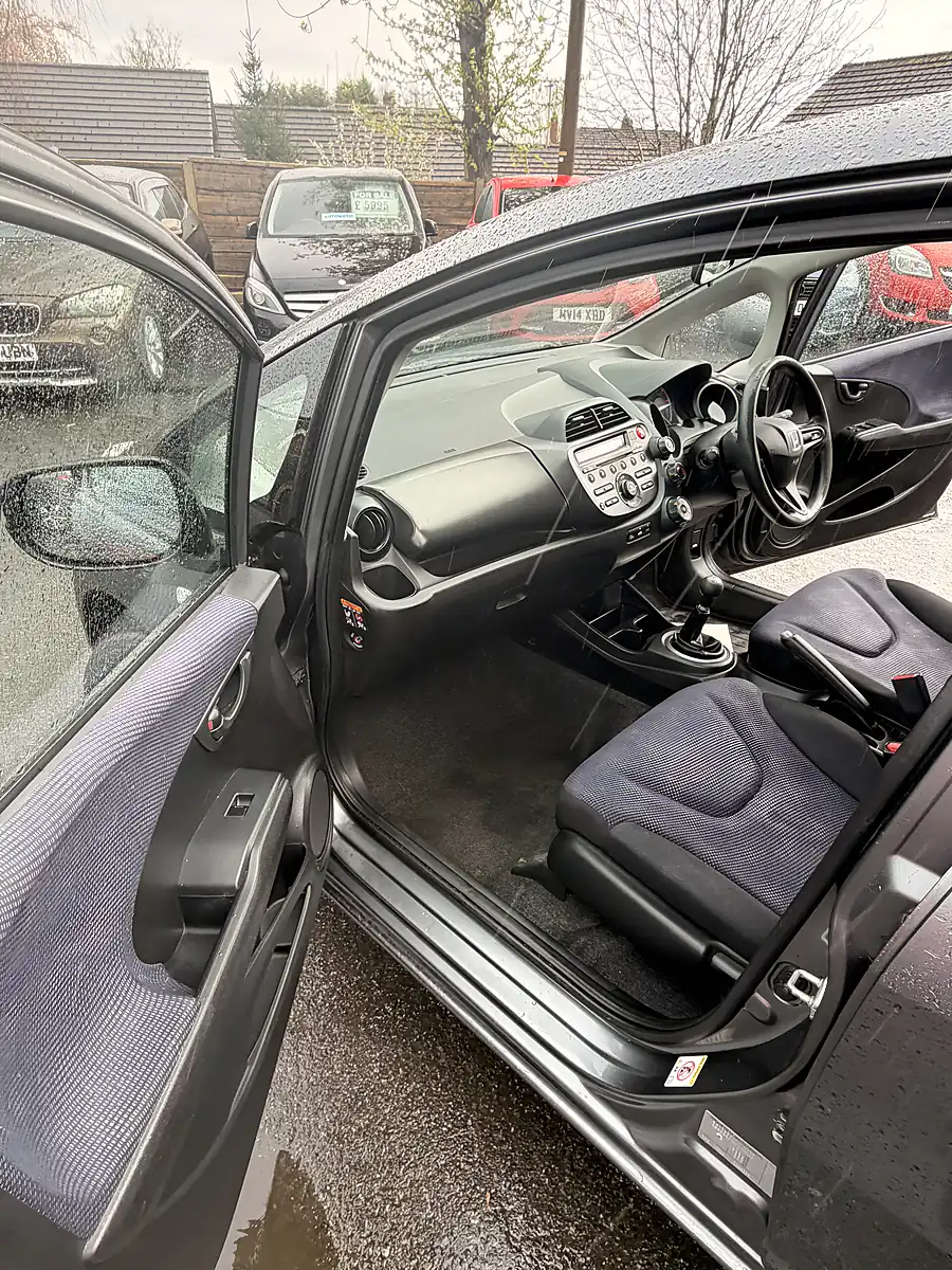 Used 2013 Honda Jazz S Grey - Interior and Exterior details 14