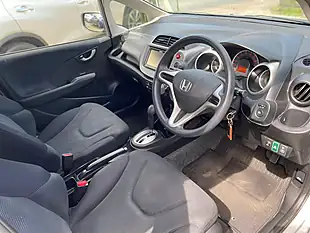 Used 2013 Honda Jazz Silver - Interior and Exterior details 15
