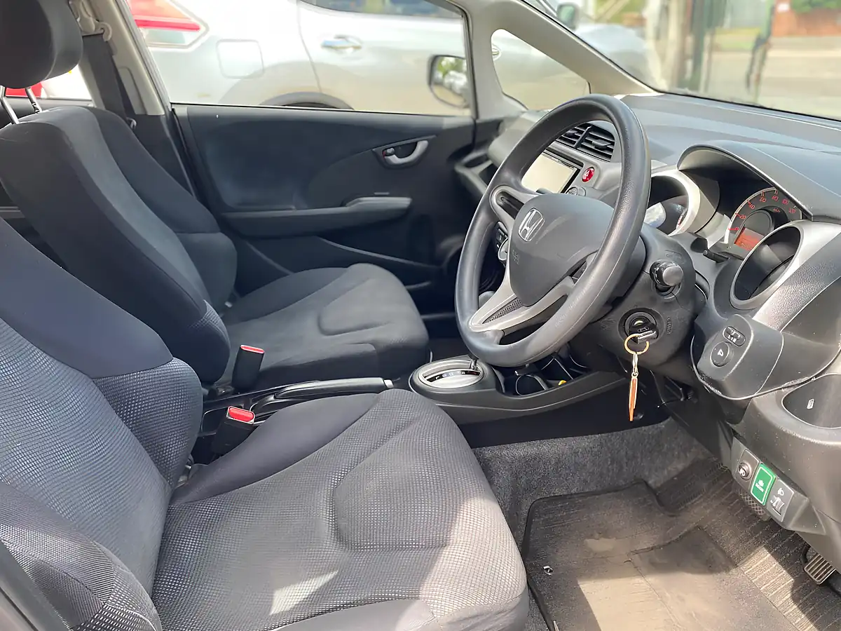 Used 2013 Honda Jazz Silver - Interior and Exterior details 16