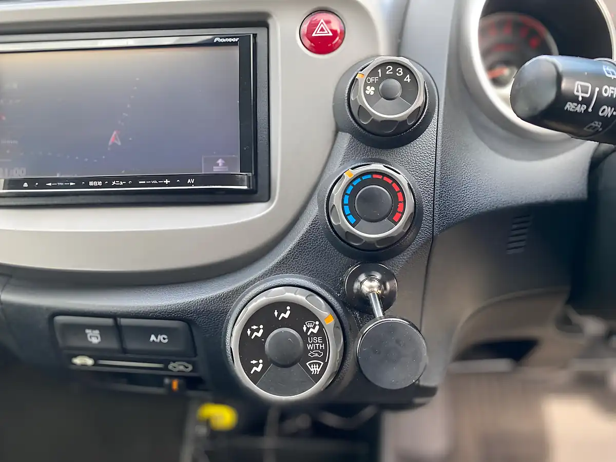 Used 2013 Honda Jazz Silver - Interior and Exterior details 20