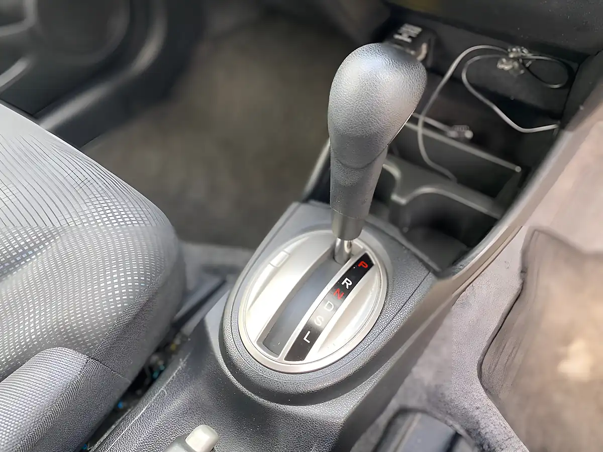Used 2013 Honda Jazz Silver - Interior and Exterior details 4