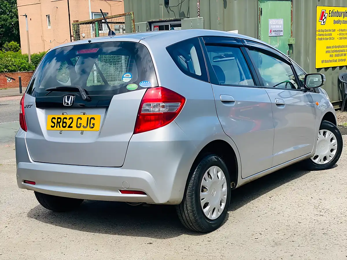 Used 2013 Honda Jazz Silver - Interior and Exterior details 7