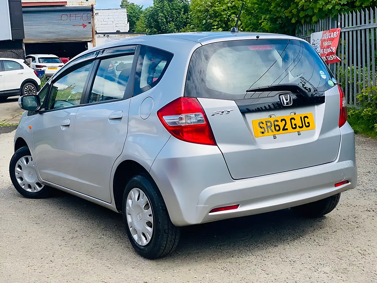 Used 2013 Honda Jazz Silver - Interior and Exterior details 9