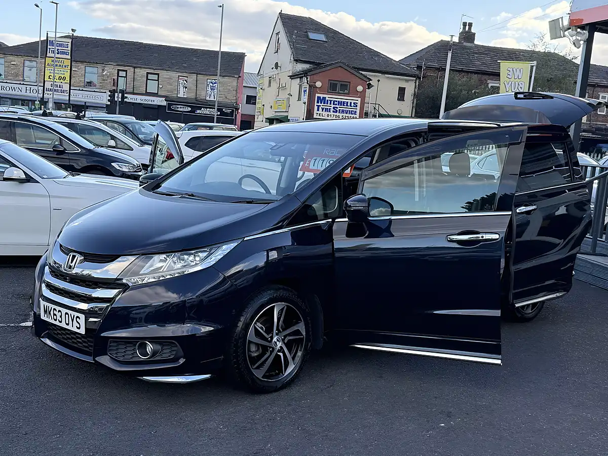 Used 2013 Honda Odyssey Absolute Advance Black - Interior and Exterior details 11