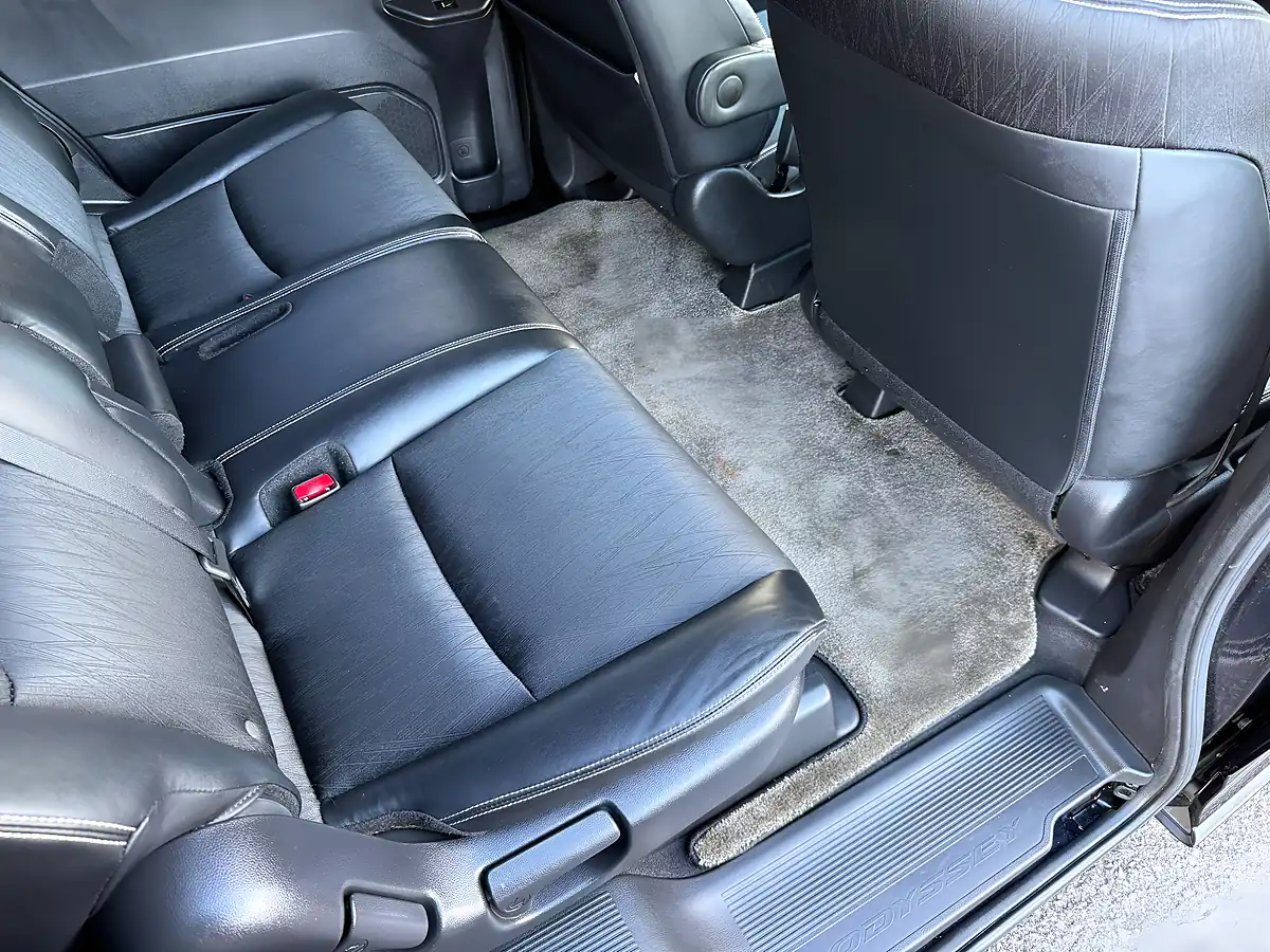 Used 2013 Honda Odyssey Absolute Advance Black - Interior and Exterior details 13