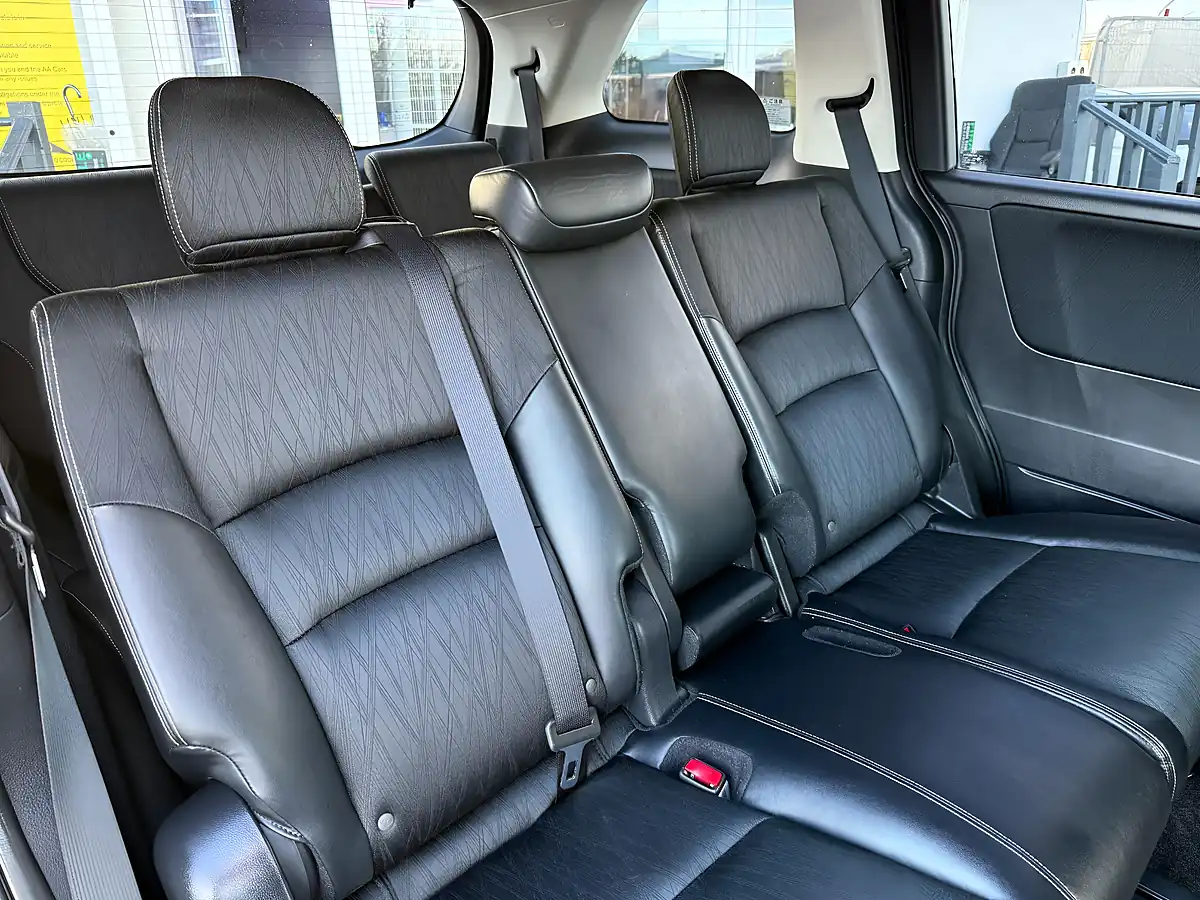 Used 2013 Honda Odyssey Absolute Advance Black - Interior and Exterior details 4