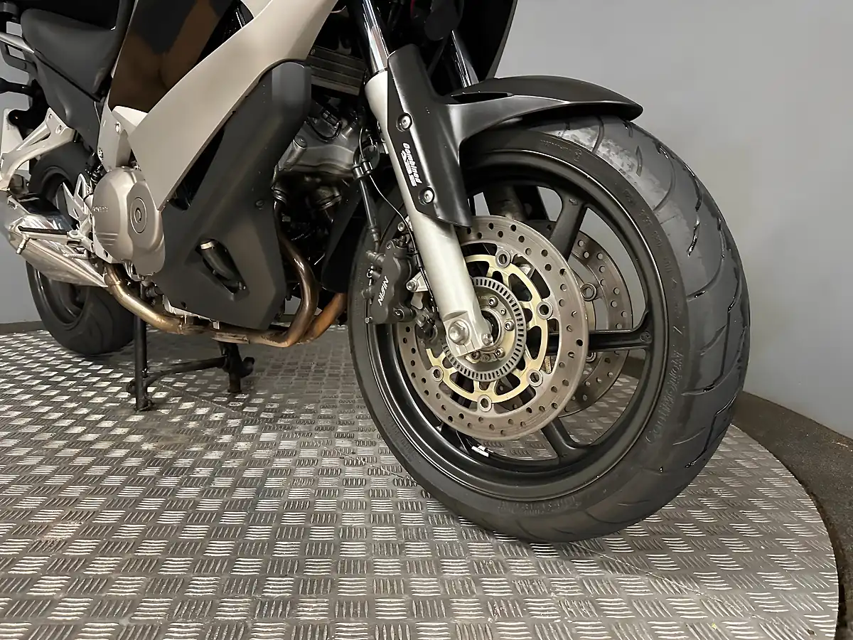 Used 2013 Honda VFR800X Crossrunner Black - Interior and Exterior details 7