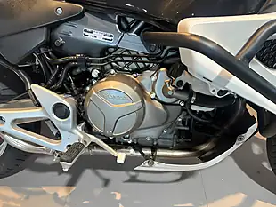 Used 2013 Honda XL1000V Varadero Xl White - Interior and Exterior details 10