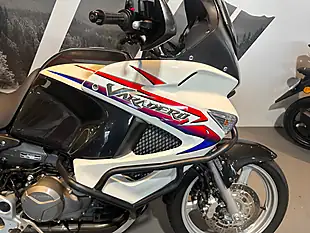 Used 2013 Honda XL1000V Varadero Xl White - Interior and Exterior details 2
